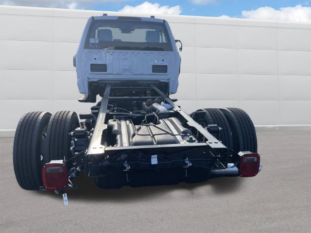New 2026 Ford F550 4x4 Regular Cab Super Duty image 3