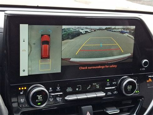 Used 2024 Toyota Highlander Platinum image 19