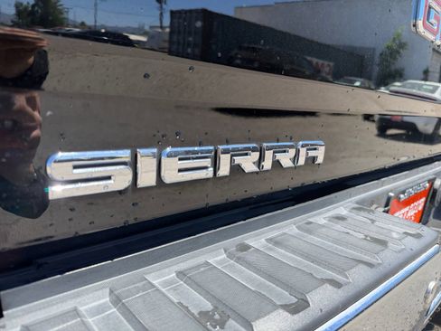 Used 2018 GMC Sierra 1500 SLT AWD/4WD image 27