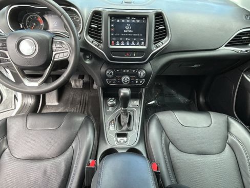 Used 2022 Jeep Cherokee Latitude Lux w/ Mopar Interior Package AWD/4WD image 26