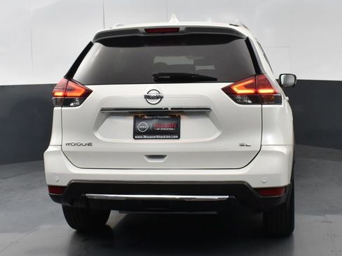 Used 2020 Nissan Rogue SL w/ Premium Package image 7