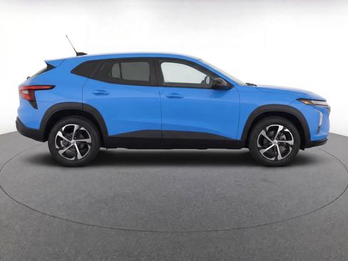 Used 2024 Chevrolet Trax RS FWD image 10