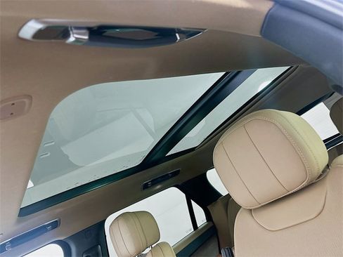 Used 2024 Land Rover Range Rover Sport SE image 14