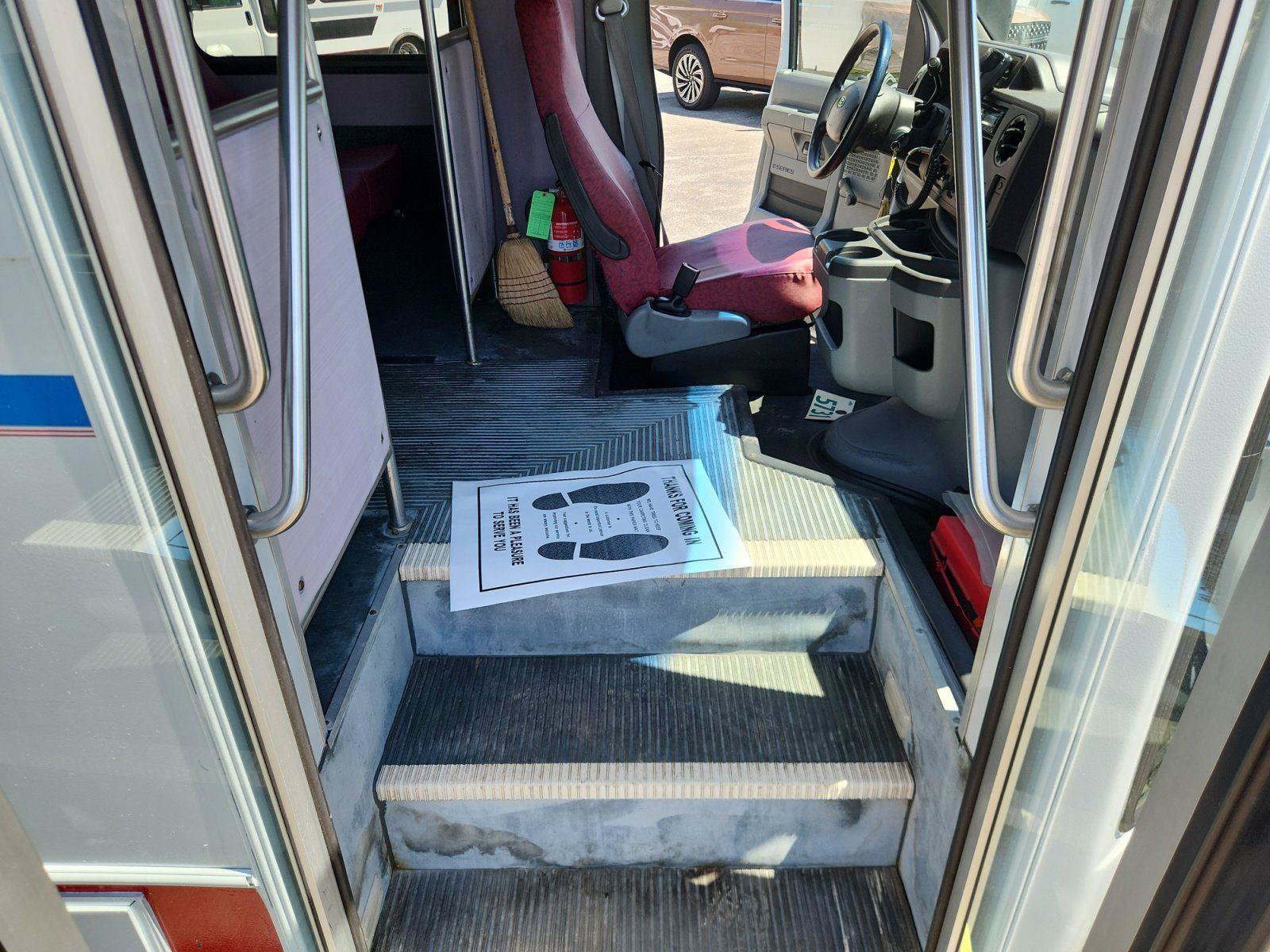 Used 2009 Ford E-450 and Econoline 450 RWD image 11