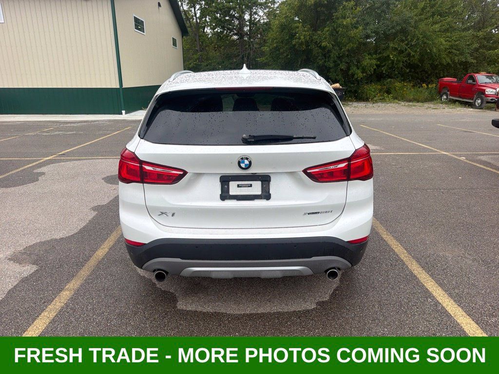 Used 2018 BMW X1 xDrive28i w/ Premium Package AWD/4WD image 4