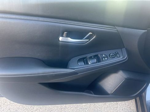 Used 2025 Nissan Sentra SV w/ Trunk Package image 14