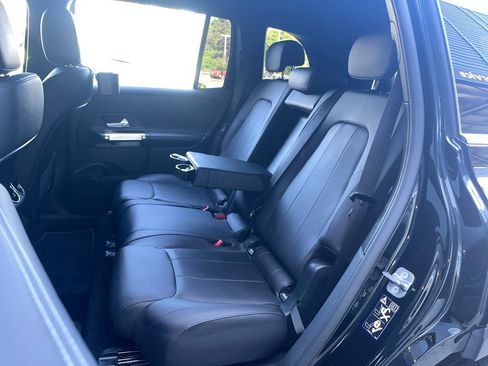 Used 2024 Mercedes-Benz GLB 250 image 22