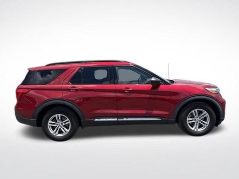 Used 2020 Ford Explorer XLT w/ Equipment Group 202A AWD/4WD image 7