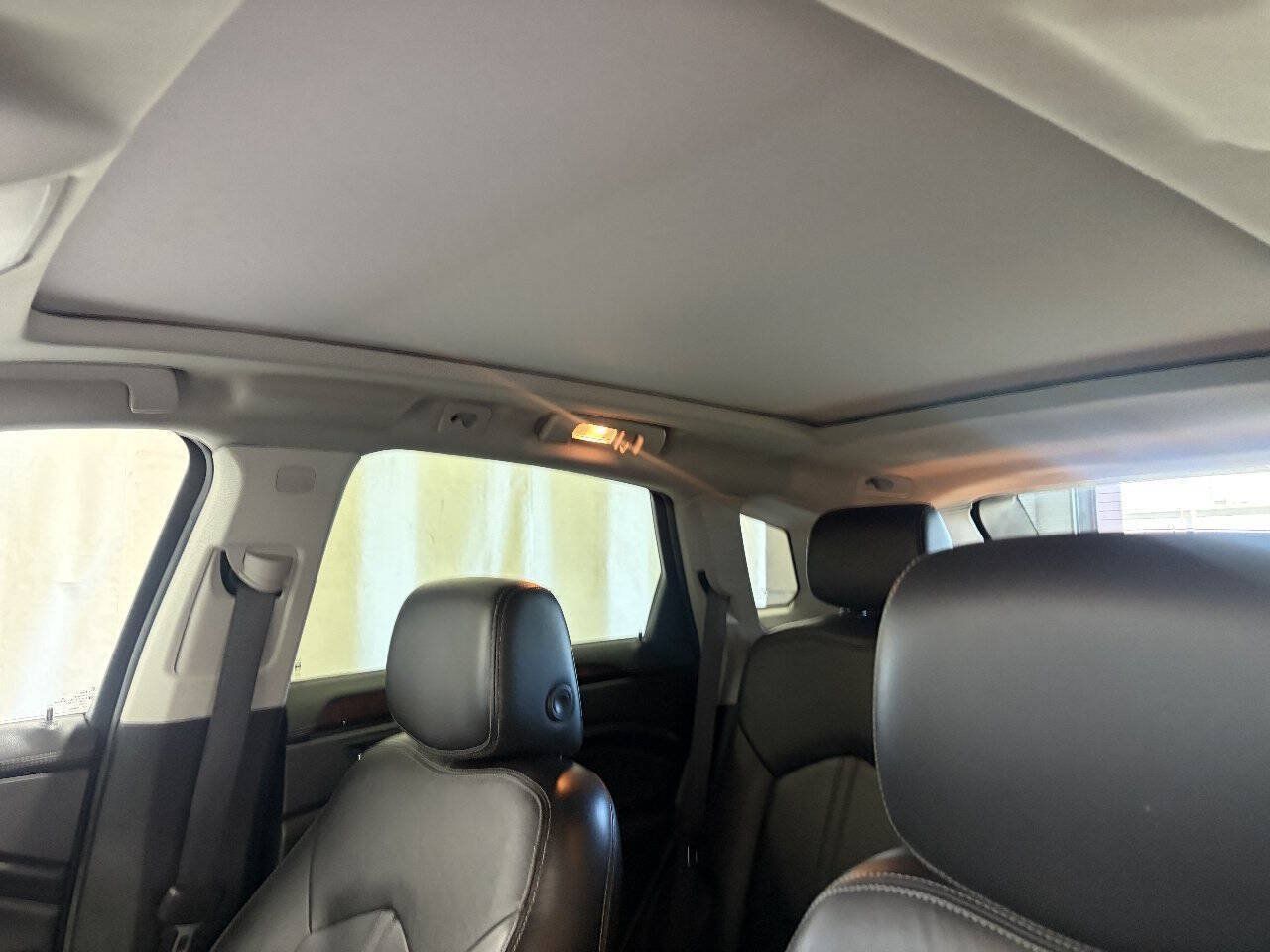 Used 2012 Cadillac SRX Luxury FWD image 13