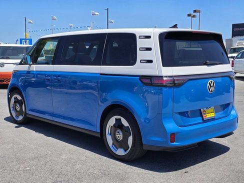 Used 2025 Volkswagen ID. Buzz Pro S Plus AWD/4WD image 3