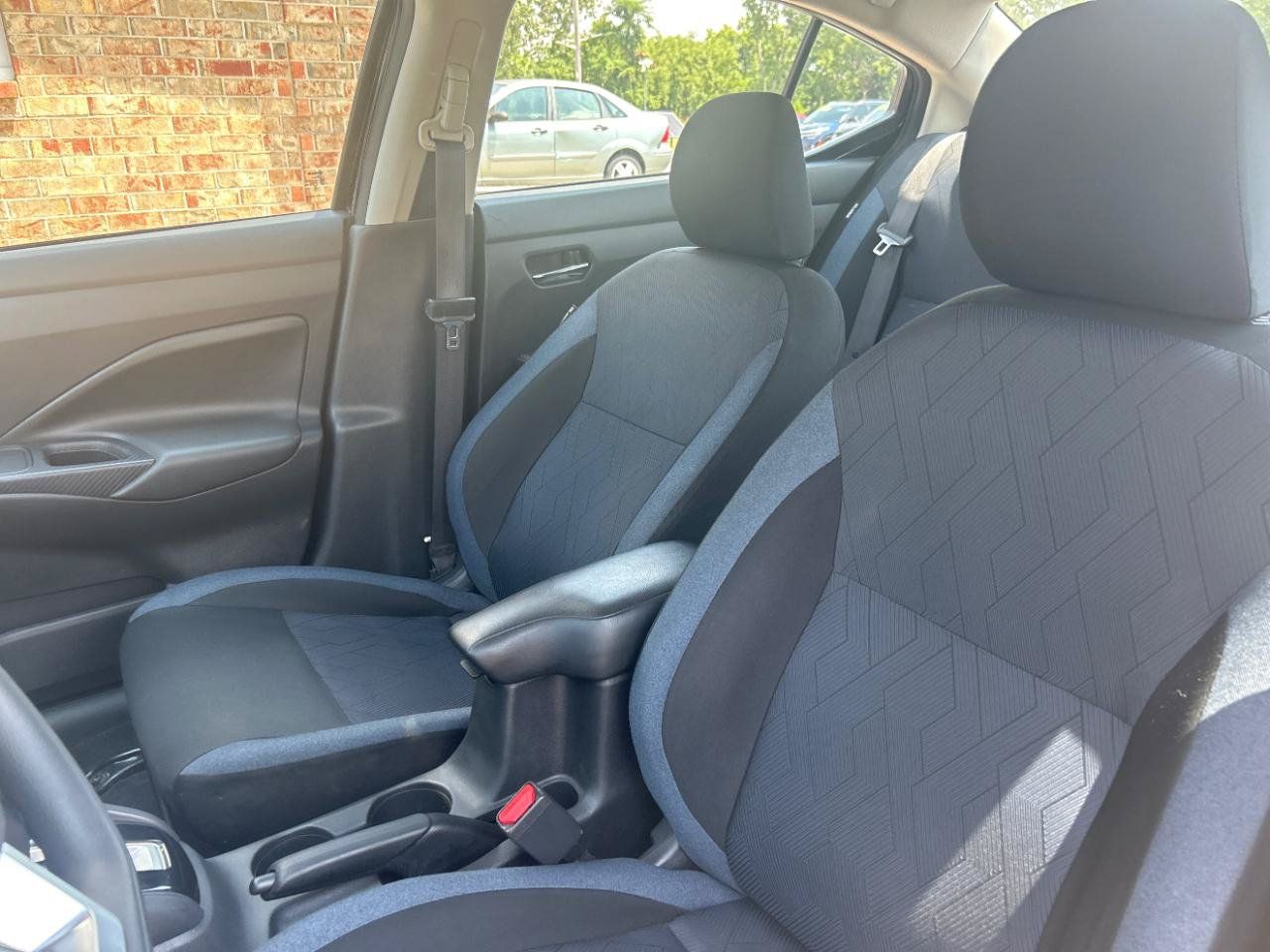 Used 2023 Nissan Versa SV FWD image 18