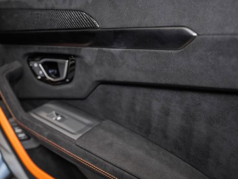 Used 2024 Lamborghini Urus Performante image 54