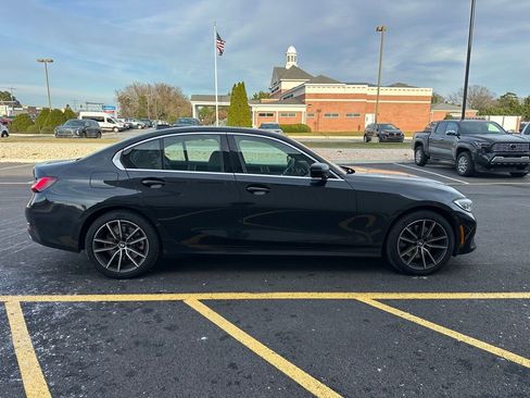 Used 2022 BMW 330i xDrive Sedan w/ Driving Assistance Package image 9