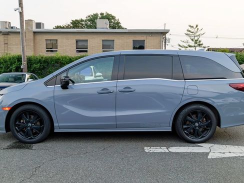 Used 2023 Honda Odyssey Sport image 4