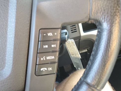 Used 2011 Ford F150 XLT w/ XLT Chrome Pkg AWD/4WD image 22