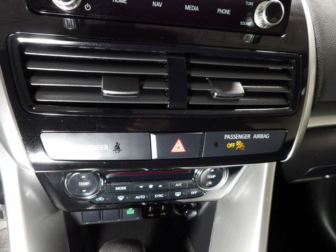 Used 2025 Mitsubishi Eclipse Cross SE AWD/4WD image 19