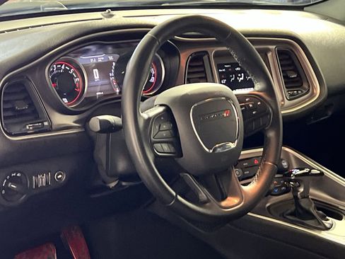 Used 2021 Dodge Challenger SXT image 16