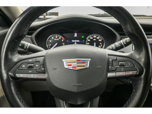 Used 2020 Cadillac XT4 Luxury image 31