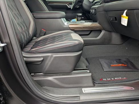 New 2025 Chevrolet Silverado 1500 RST AWD/4WD image 38