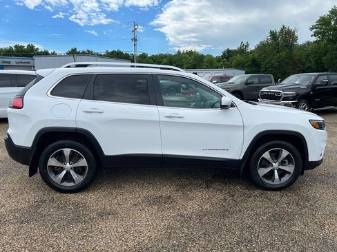 Used 2020 Jeep Cherokee Limited w/ Technology Group AWD/4WD image 4
