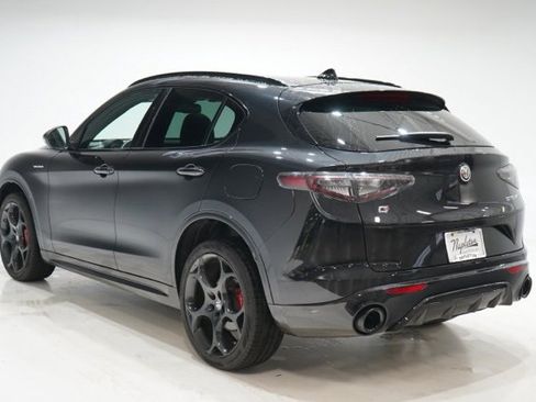 Used 2024 Alfa Romeo Stelvio Veloce image 5
