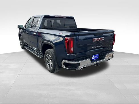 Used 2021 GMC Sierra 1500 SLT w/ SLT Convenience Package image 4