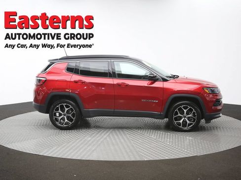 Used 2025 Jeep Compass Limited AWD/4WD image 46