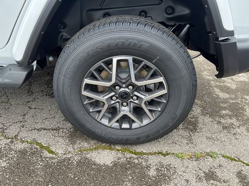 New 2025 Jeep Wrangler Sahara image 18