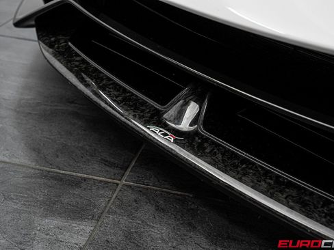 Used 2018 Lamborghini Huracan Performante image 12