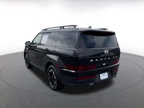 Used 2026 Hyundai Santa Fe SEL FWD image 9