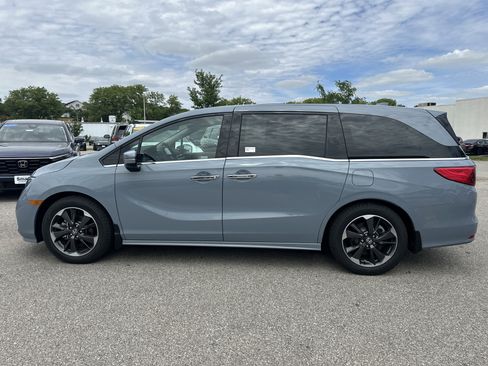 Used 2024 Honda Odyssey Elite image 6