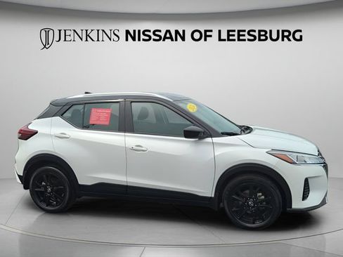 Certified 2024 Nissan Kicks SV FWD image 2