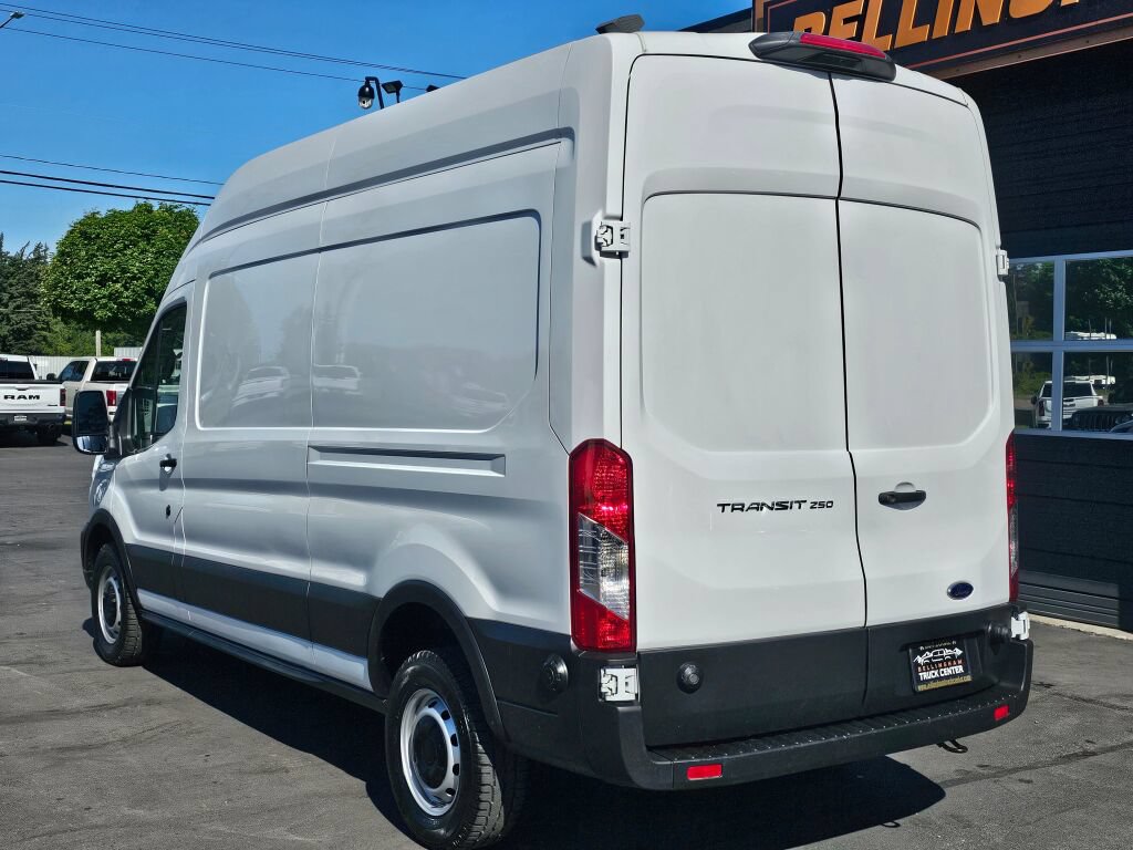 Used 2025 Ford Transit 250 148 High Roof RWD image 3