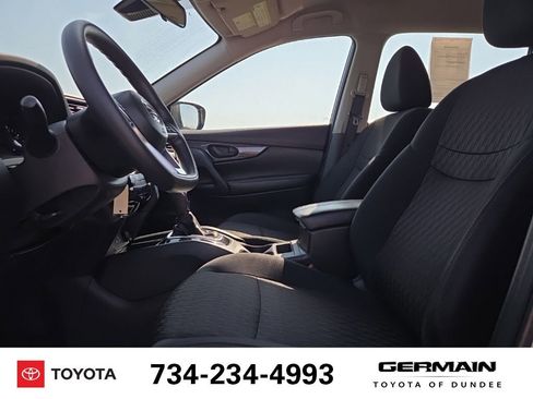 Used 2020 Nissan Rogue S FWD image 13