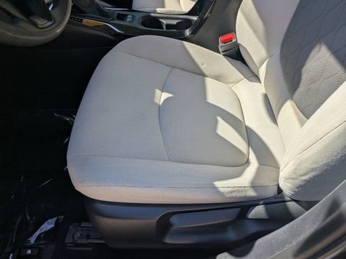 Used 2020 Toyota Corolla LE w/ LE Convenience Package FWD image 19