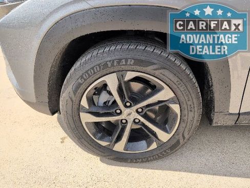 Used 2024 Chevrolet Trax RS FWD image 4
