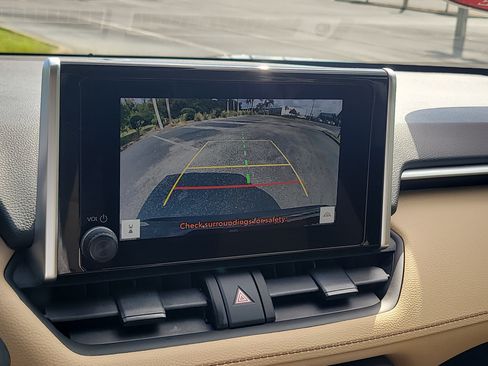 Certified 2025 Toyota RAV4 LE FWD image 22