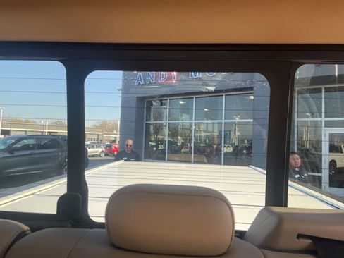 Certified 2022 Ford F250 Lariat w/ Chrome Package image 19