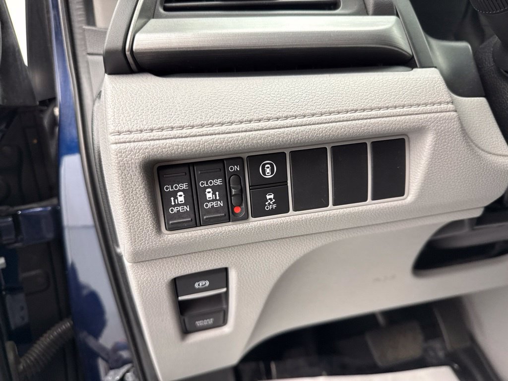 Used 2022 Honda Odyssey EX image 19