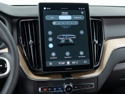 New 2026 Volvo XC60 B5 Core image 19