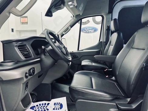 New 2026 Ford Transit 250 148 Medium Roof w/ Load Area Protection Package image 18