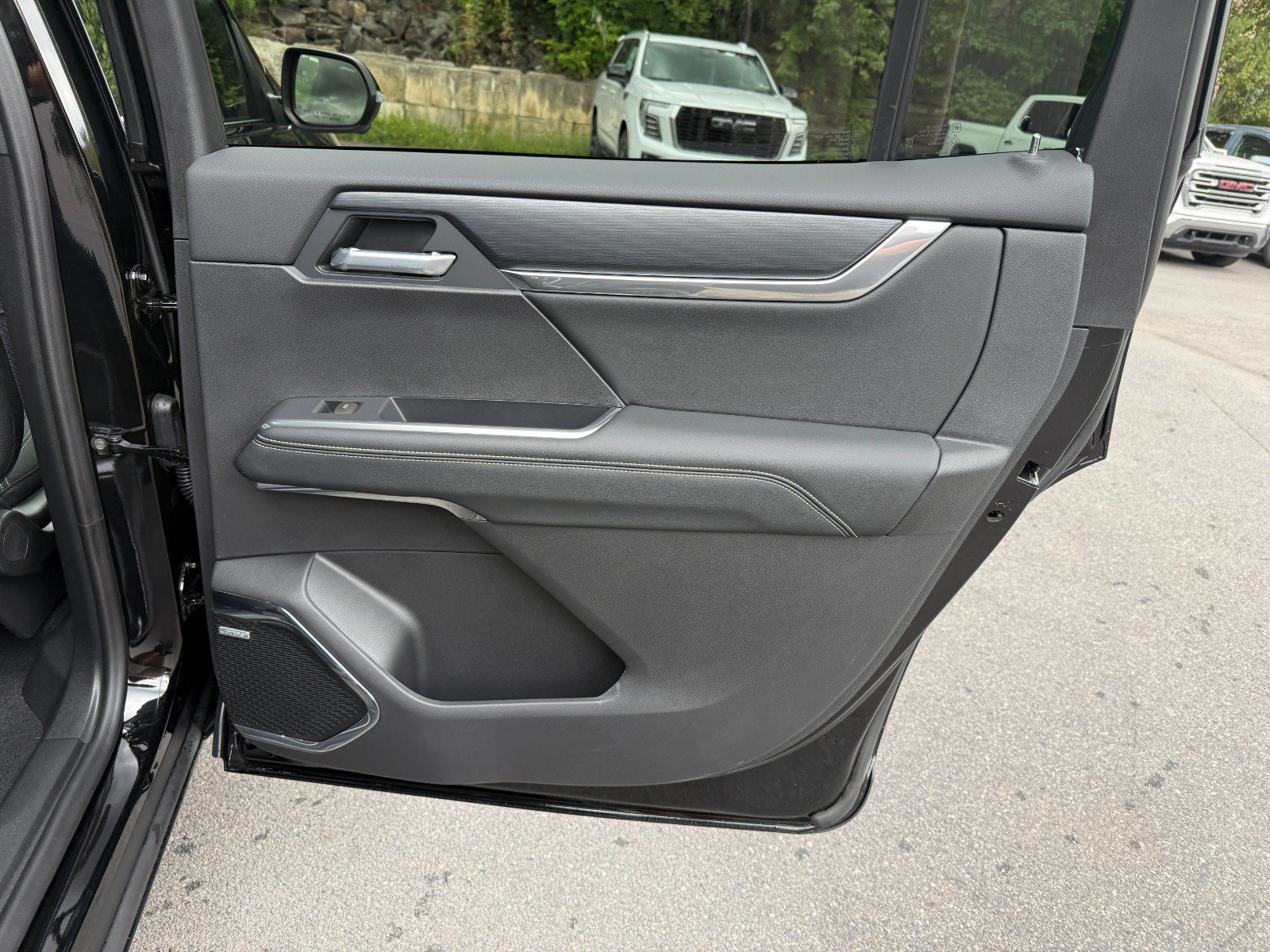 New 2027 GMC Acadia Elevation w/ Black Edition AWD/4WD image 22