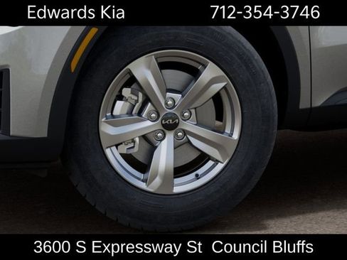New 2026 Kia Sorento LX FWD image 11