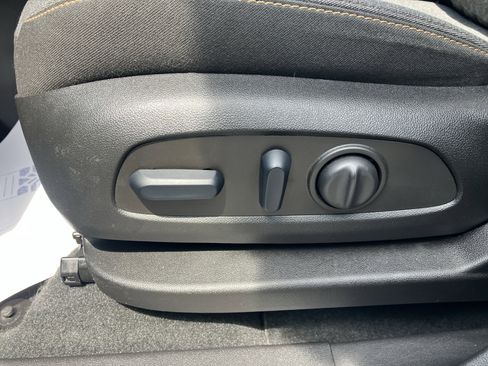 Used 2024 Chevrolet Equinox LT FWD image 26