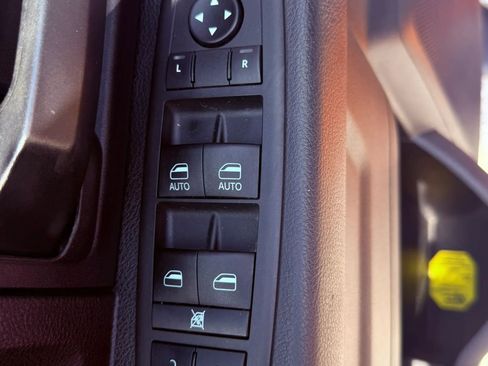 Used 2014 RAM 1500 Express RWD image 9