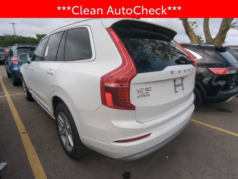 Used 2022 Volvo XC90 T5 Momentum AWD/4WD image 4