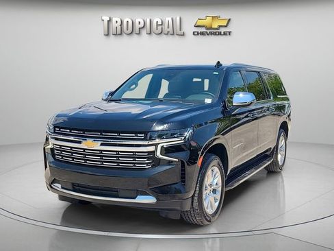 Used 2024 Chevrolet Suburban Premier image 1