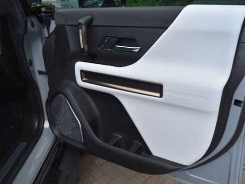 Used 2024 GMC Hummer EV 3X w/ LPO, Illumination Package AWD/4WD image 44