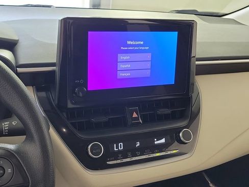 Used 2024 Toyota Corolla LE FWD image 28