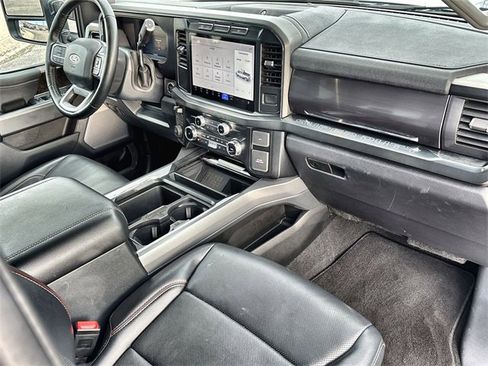 Used 2024 Ford F250 Lariat image 23